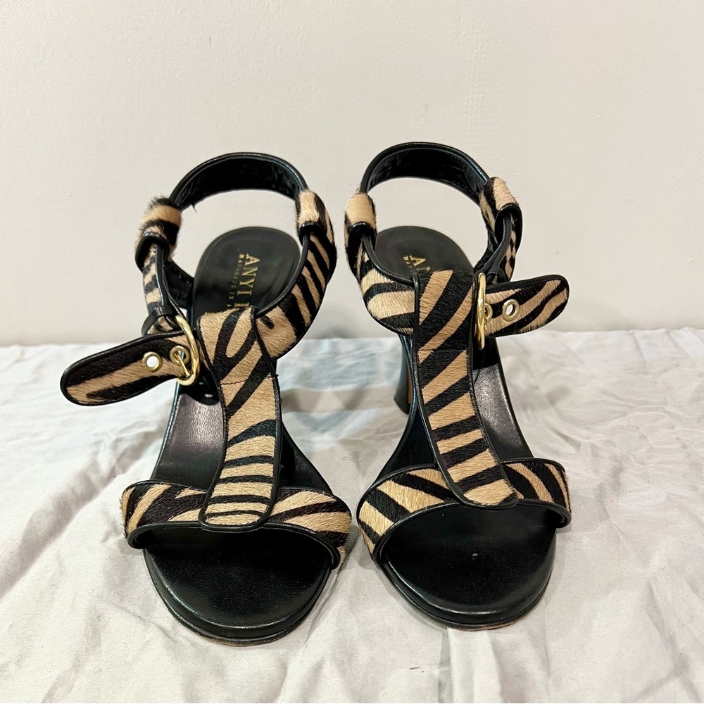 Beautiful Italian made Anyi Lu shoes, Women’s size 38 EUR or 7 1/2 US